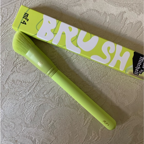 Made By Mitchell MF4 Brush & Beauty Sponge Blender Duo Bundle BNIB - Picture 3 of 15